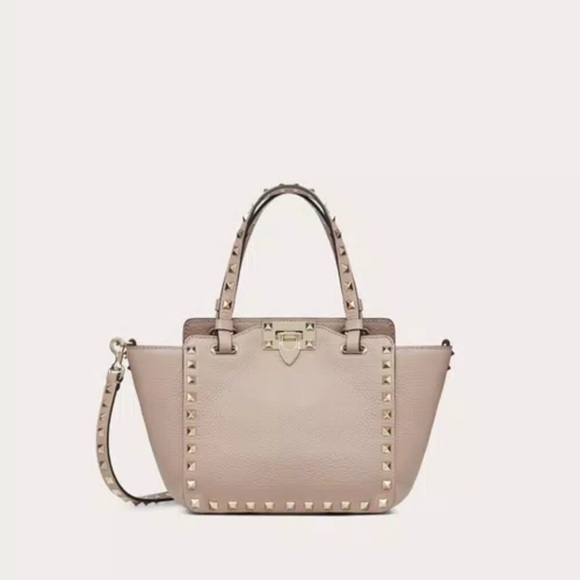 Valentino Garavani Handbags - VALENTINO GARAVANI
Rockstud Leather Shoulder Bag